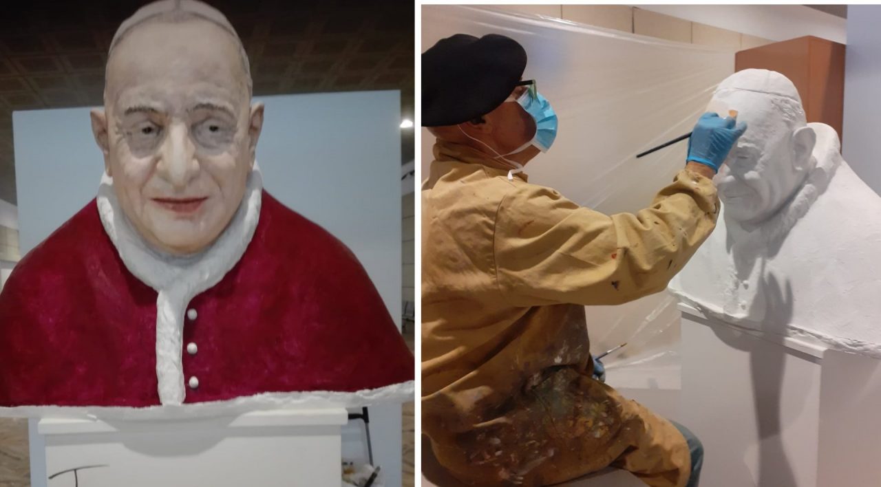 Il pittore della Bassa che ha dipinto il busto del Papa Buono all’ospedale in Fiera FOTO VIDEO