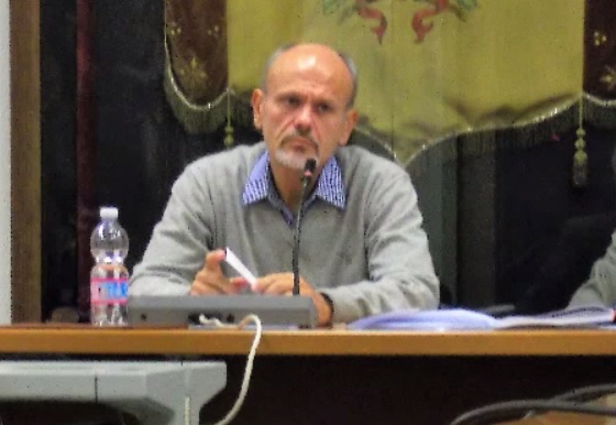 “Io, medico e sindaco: la mia vita tra lo studio e una stanza di casa (isolato)”