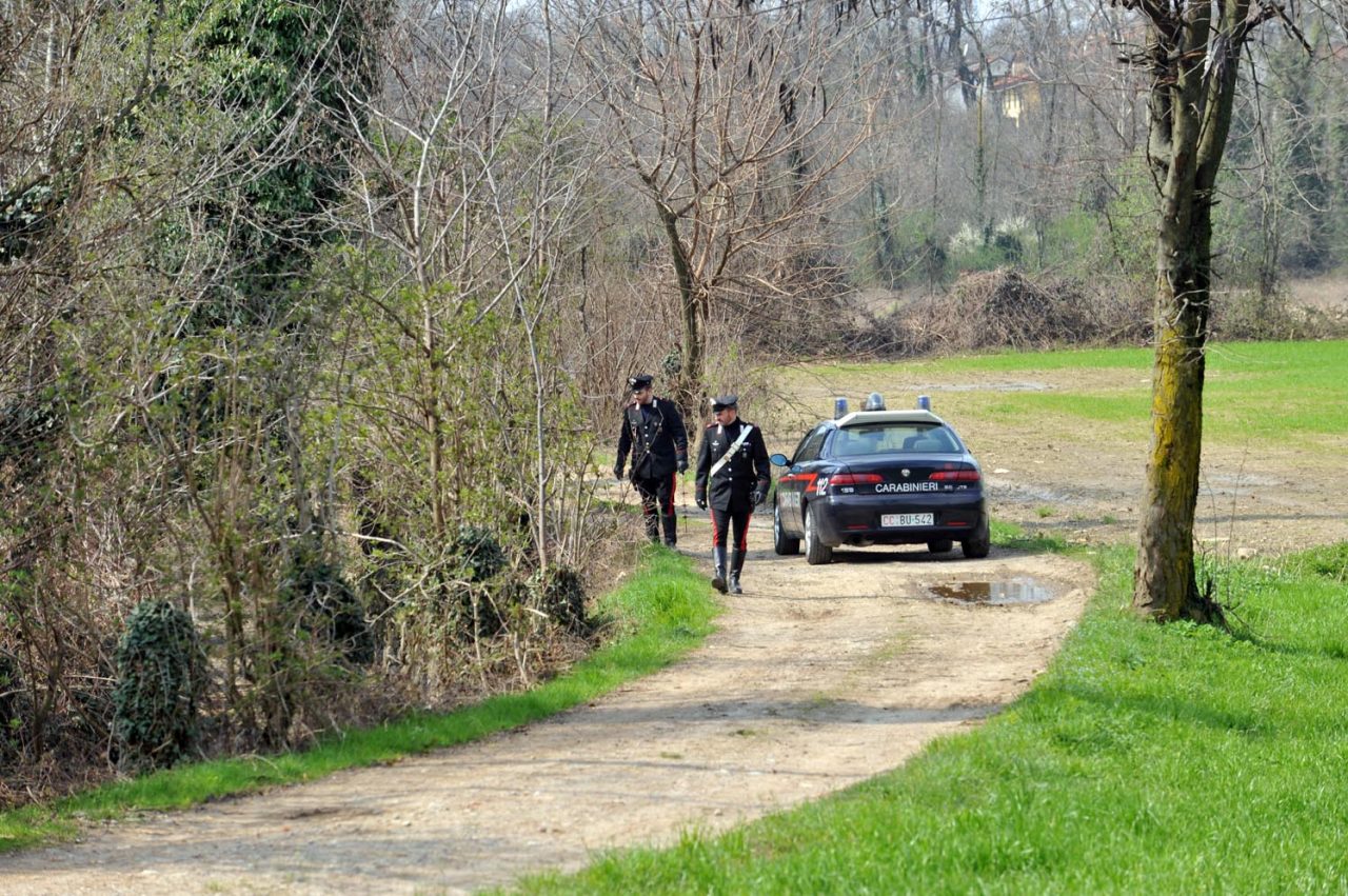 Spacciatore si tuffa nell’Oglio per fuggire dai carabinieri, arrestato