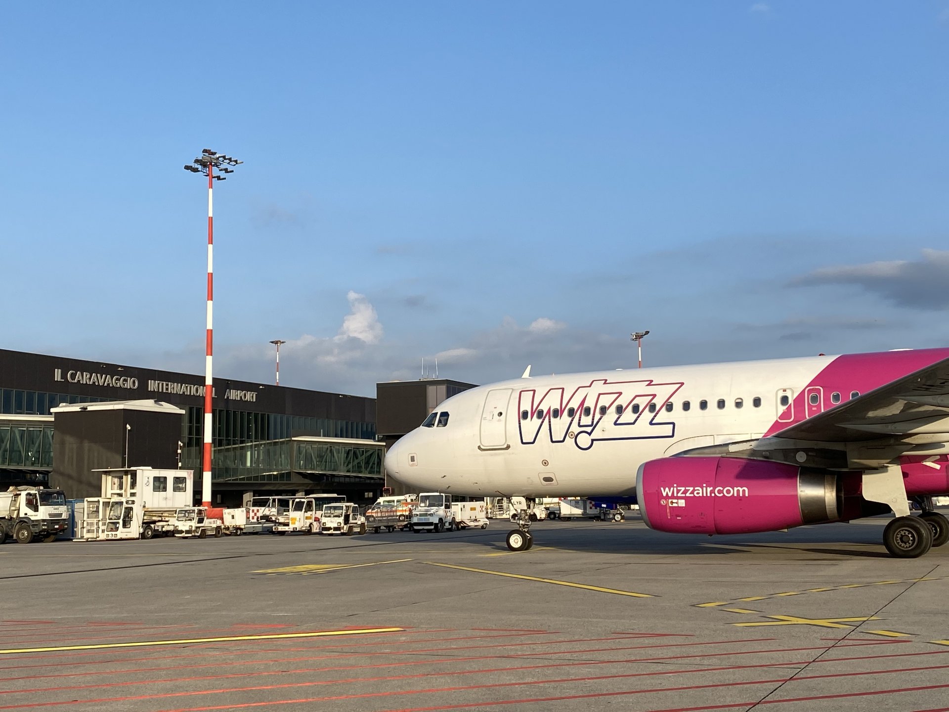 A320 Wizzair a Bgy Airport