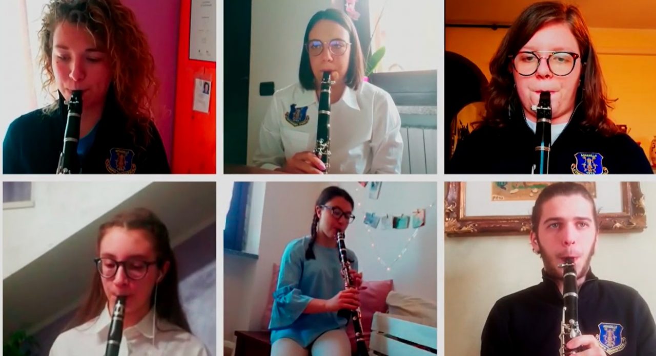 Il Canone di Pachelbel suonato (a distanza) dalla banda  VIDEO