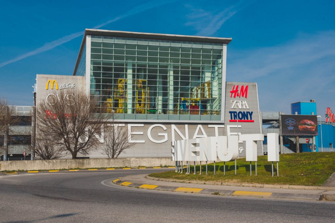 Antegnate Gran Shopping: in galleria una parete di arrampicata alta otto metri