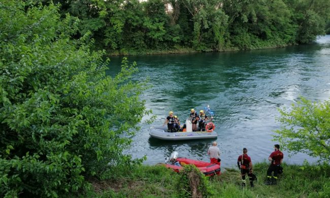 Si getta nell’Adda per salvare la figlia e muore