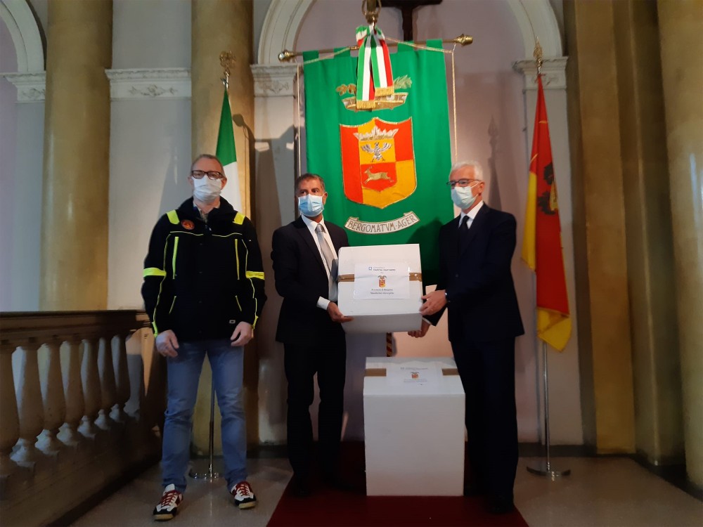 Materiale donato ai bergamaschi, la Provincia ringrazia FOTO