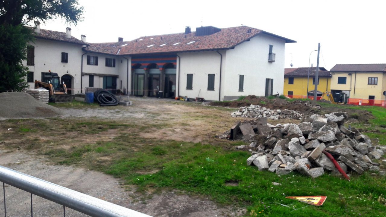 Piazza De Capitani, avviato il restyling