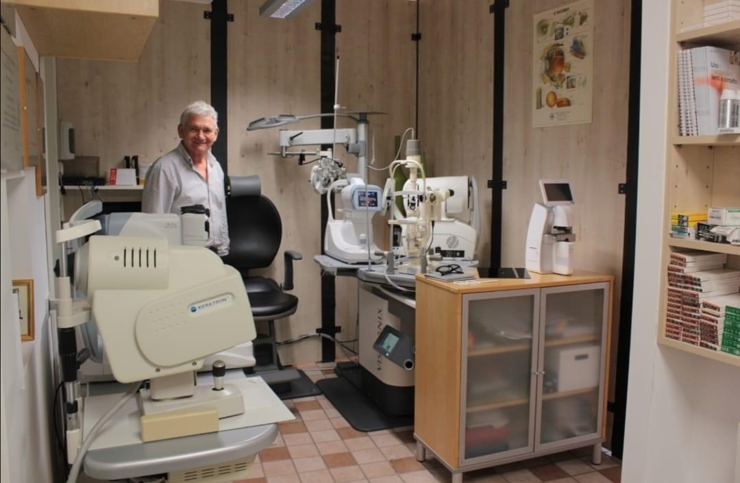 Cologno dice addio a Chicco Pirotta, l’ottico del centro