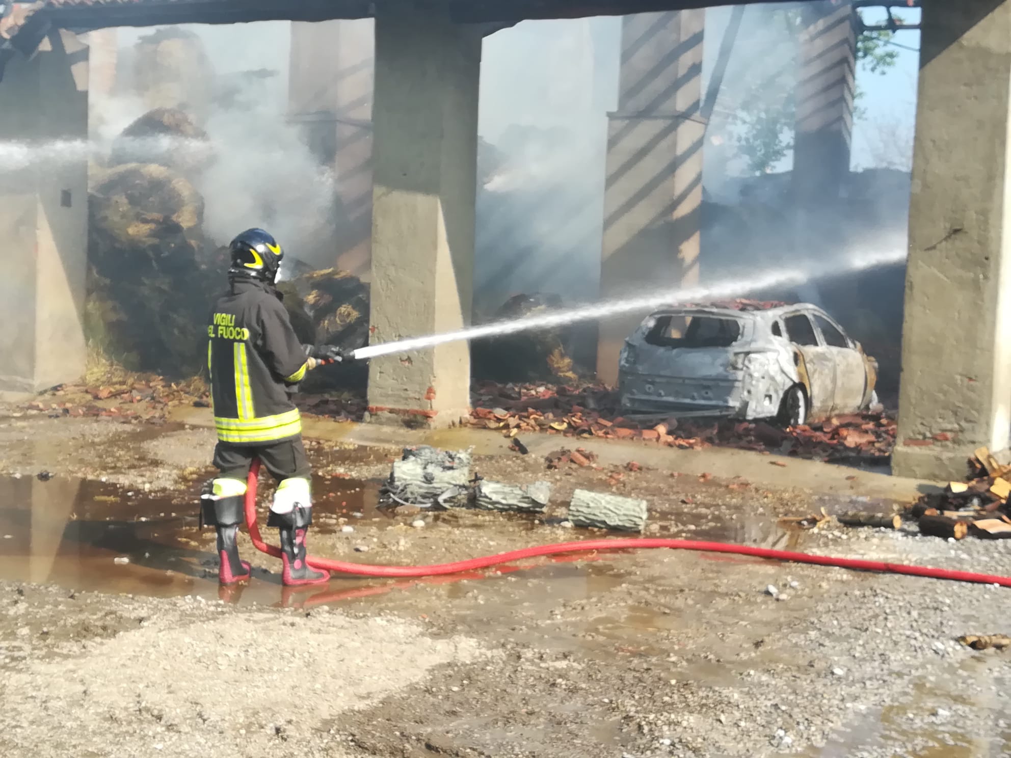 Nosadello Pandino incendio Cascina Besarda