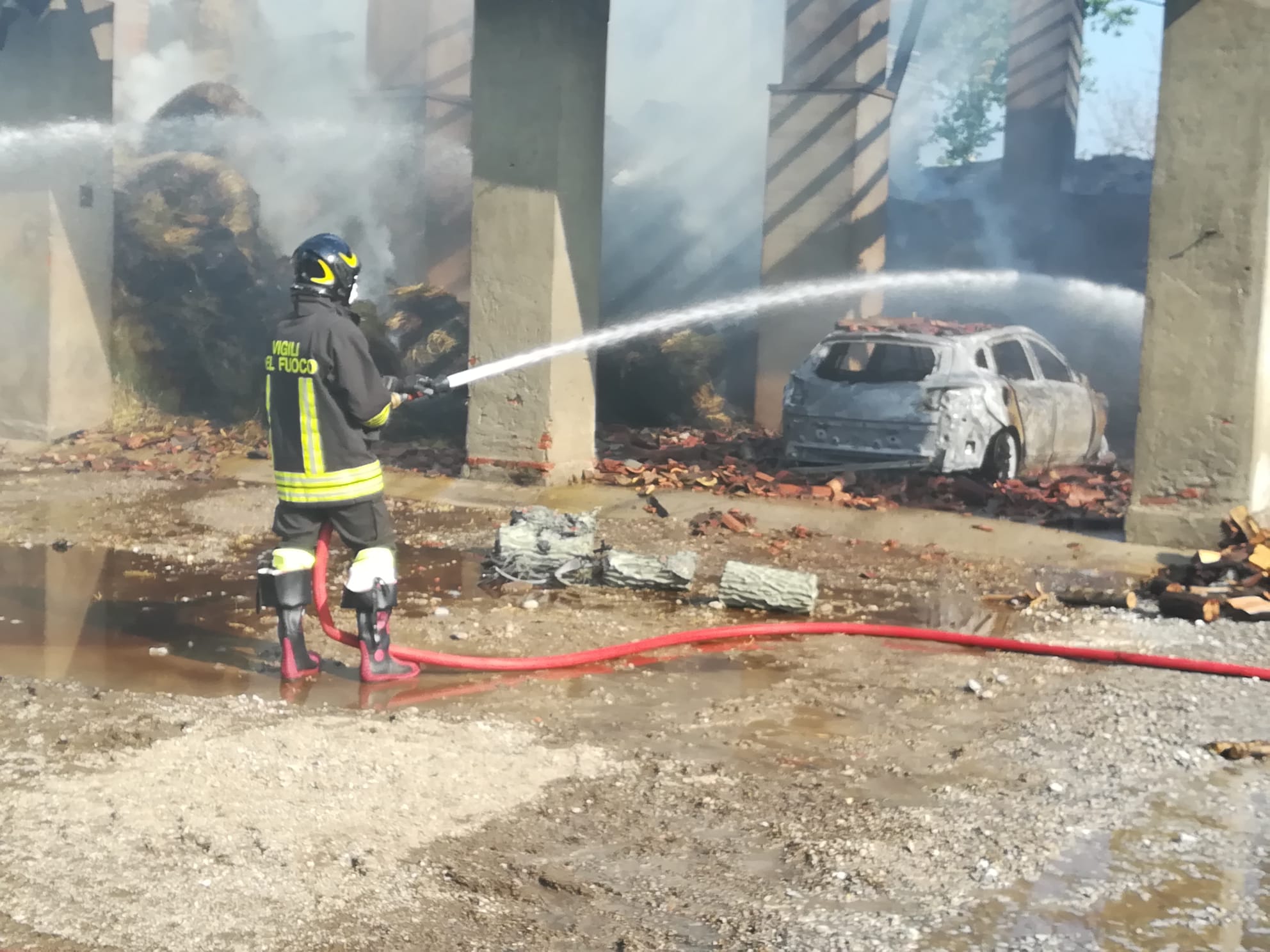 Nosadello Pandino incendio Cascina Besarda