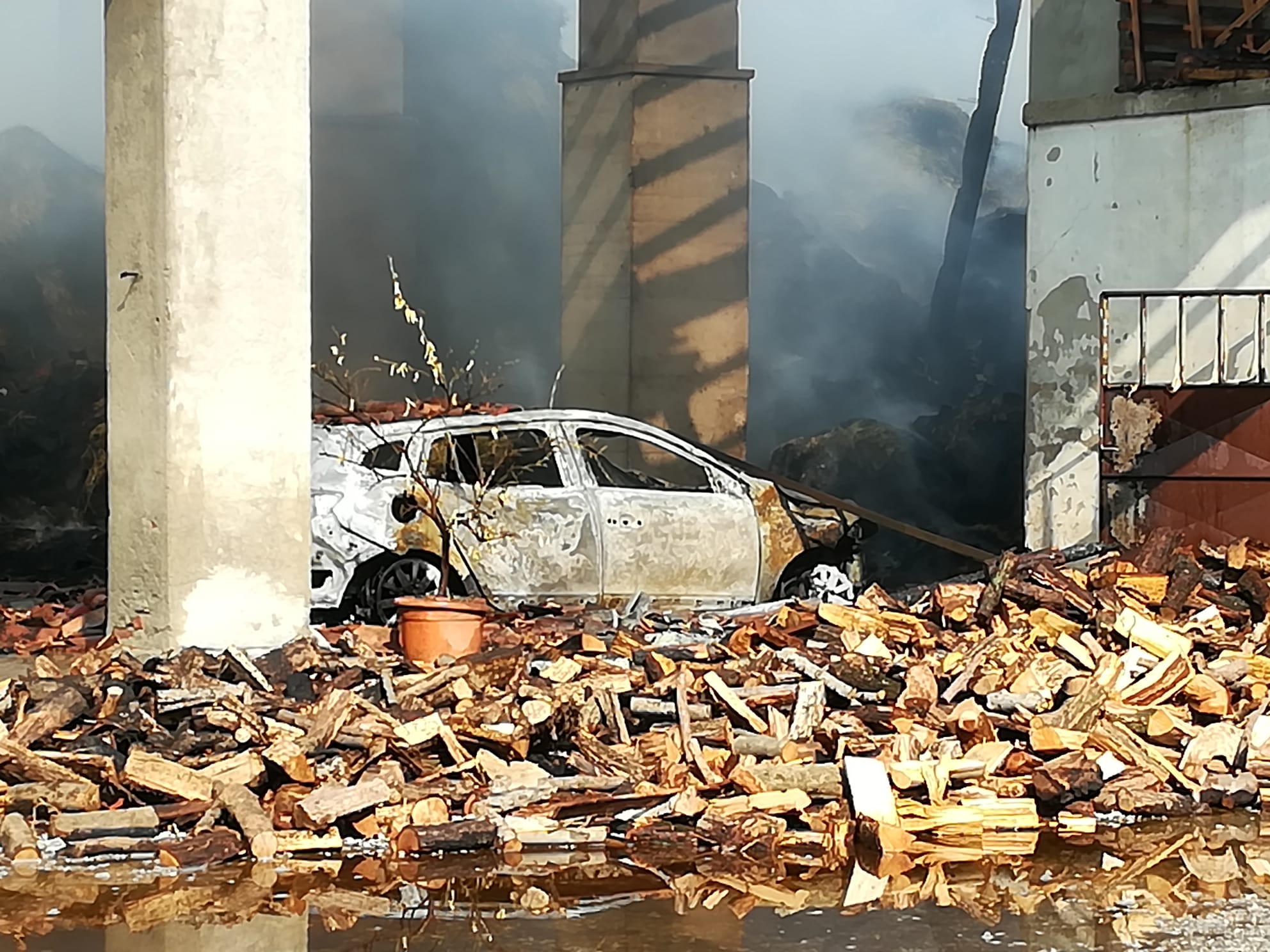 Nosadello Pandino incendio Cascina Besarda