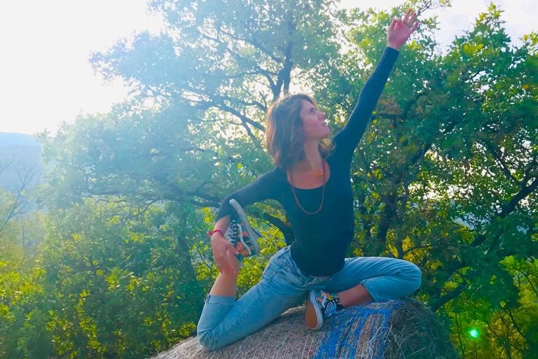 Yoga contro lo stress: lo si impara da piccoli a Estate grossa INTERVISTA