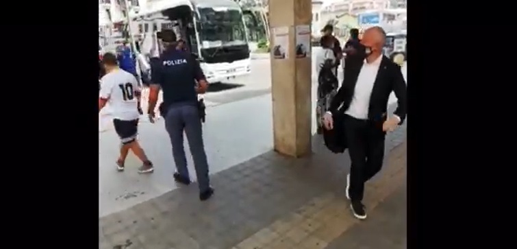 “Terrone del c…”: Treviglio, insulti a un tifoso del Napoli che provoca il “Gasp” VIDEO