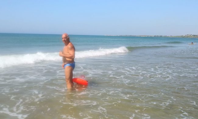 Thomas Cogliati circumnaviga il Giglio