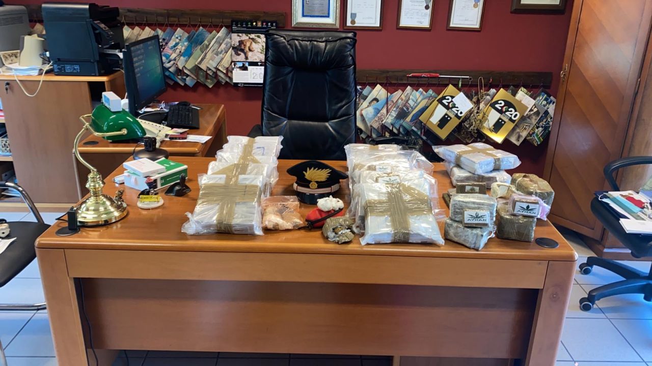 Nel garage aveva 30 chili di droga, arrestato operaio a Casirate – VIDEO
