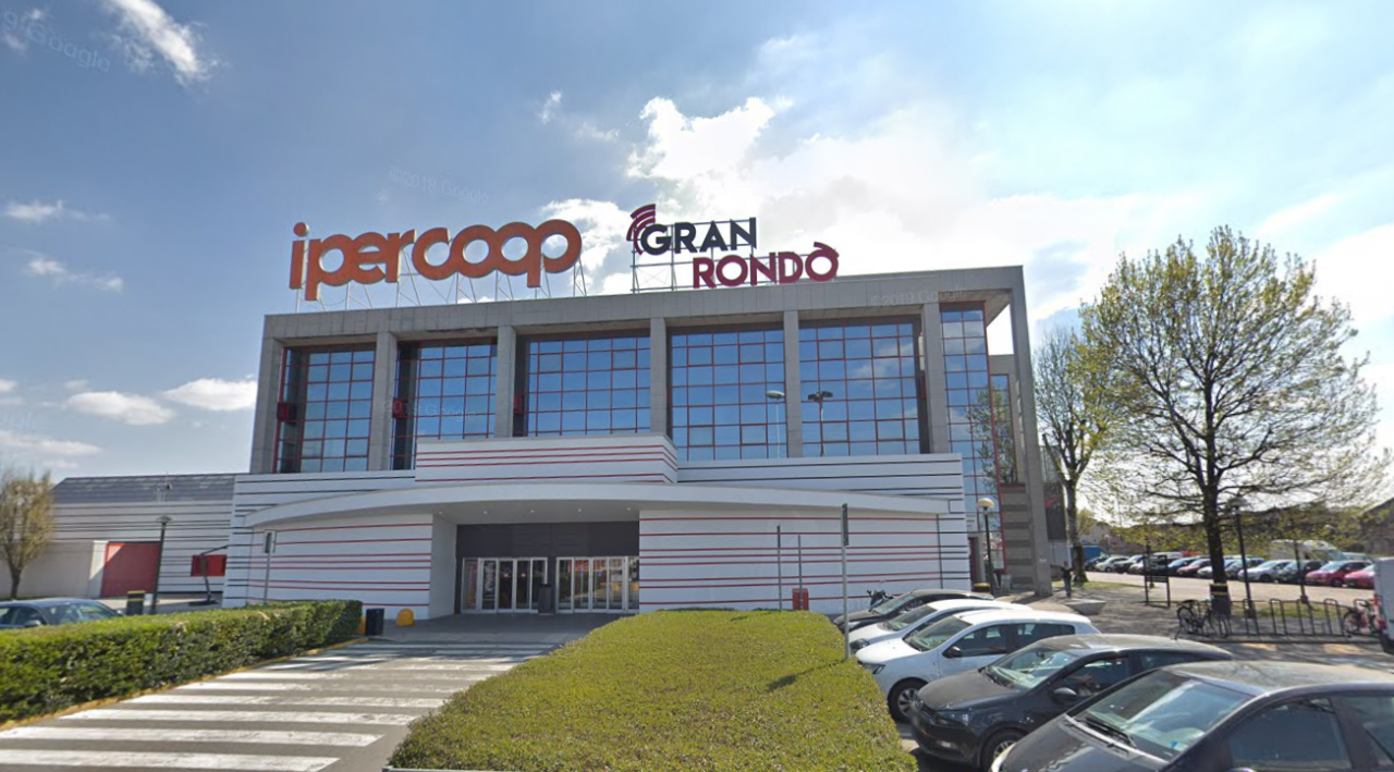 Sorpreso a rubare all’Ipercoop, denunciato 24enne