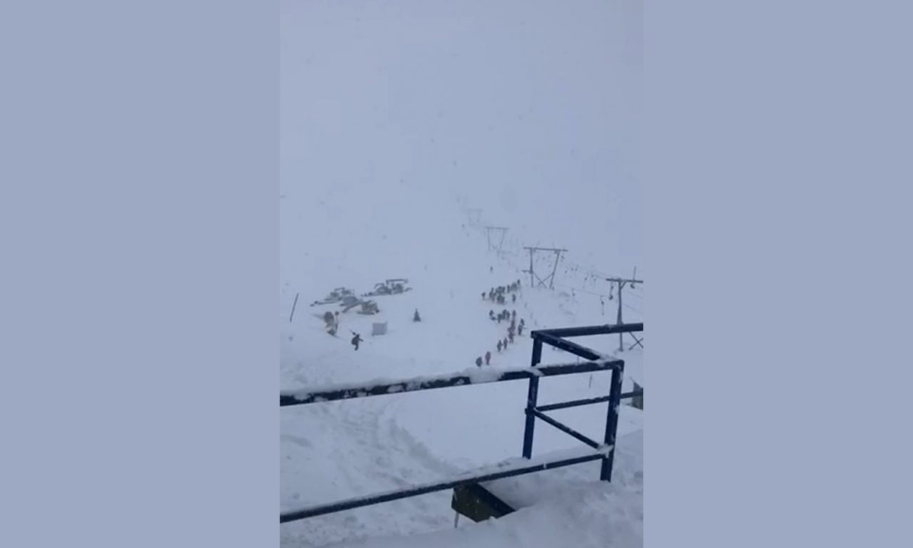 Freschino eh? Beh, sullo Stelvio ci sono già 40 cm di neve… VIDEO