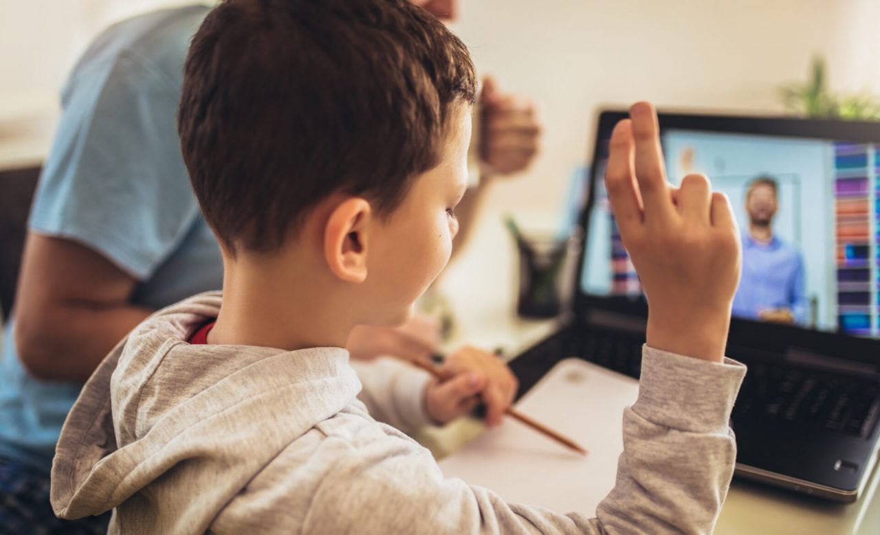 “Distanti ma sempre connessi”: ecco gli webinar dello Zenale Butinone