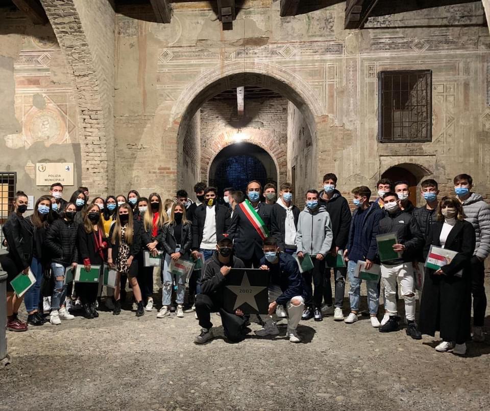 Festa dei 18enni, le restrizioni anti-Covid non spengono l’entusiasmo FOTO