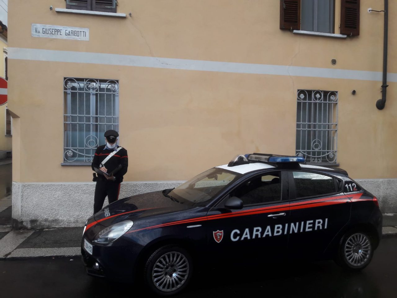 Cremona: ferisce un amico, poi simula un’aggressione. Denunciato dai Carabinieri