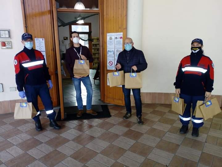 Libri a domicilio grazie ai volontari ANC