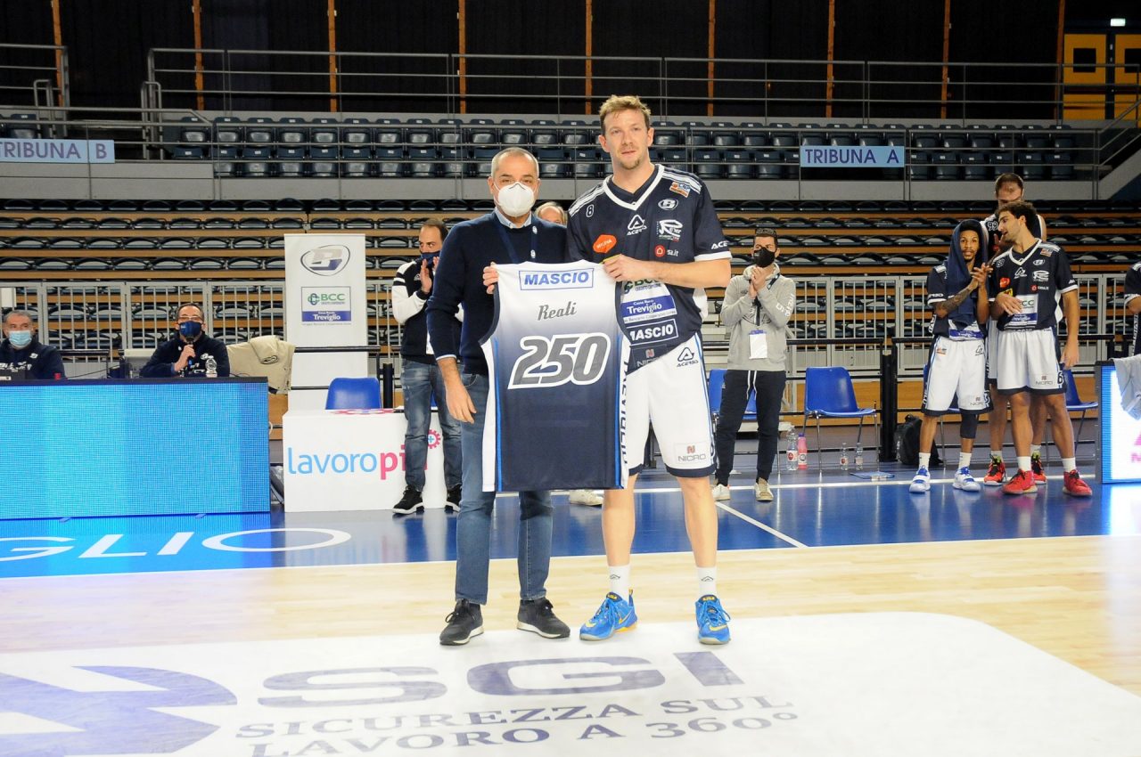 Grazie capitano, le strade della Blu Basket e di Reati si separano