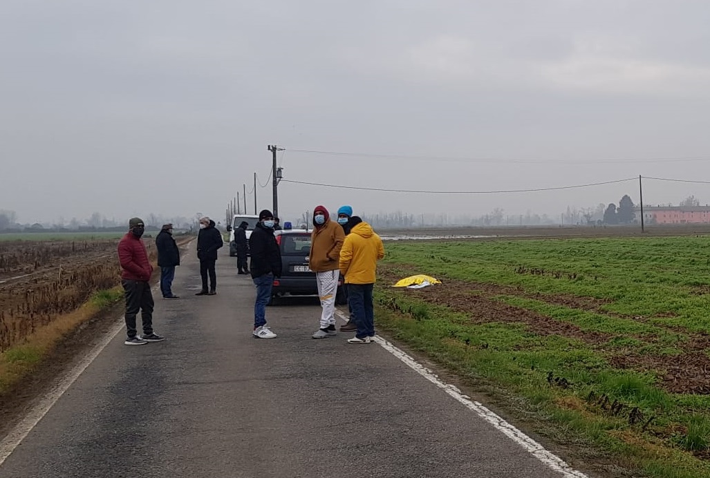 Le immagini di videosorveglianza per inchiodare il pirata della strada