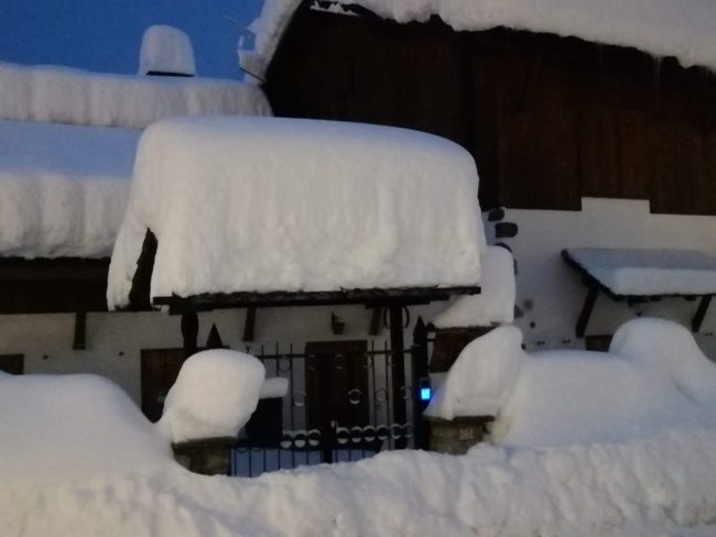 Due metri di neve a Foppolo
