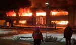 Incendio devasta il magazzino della Remer a Cassano