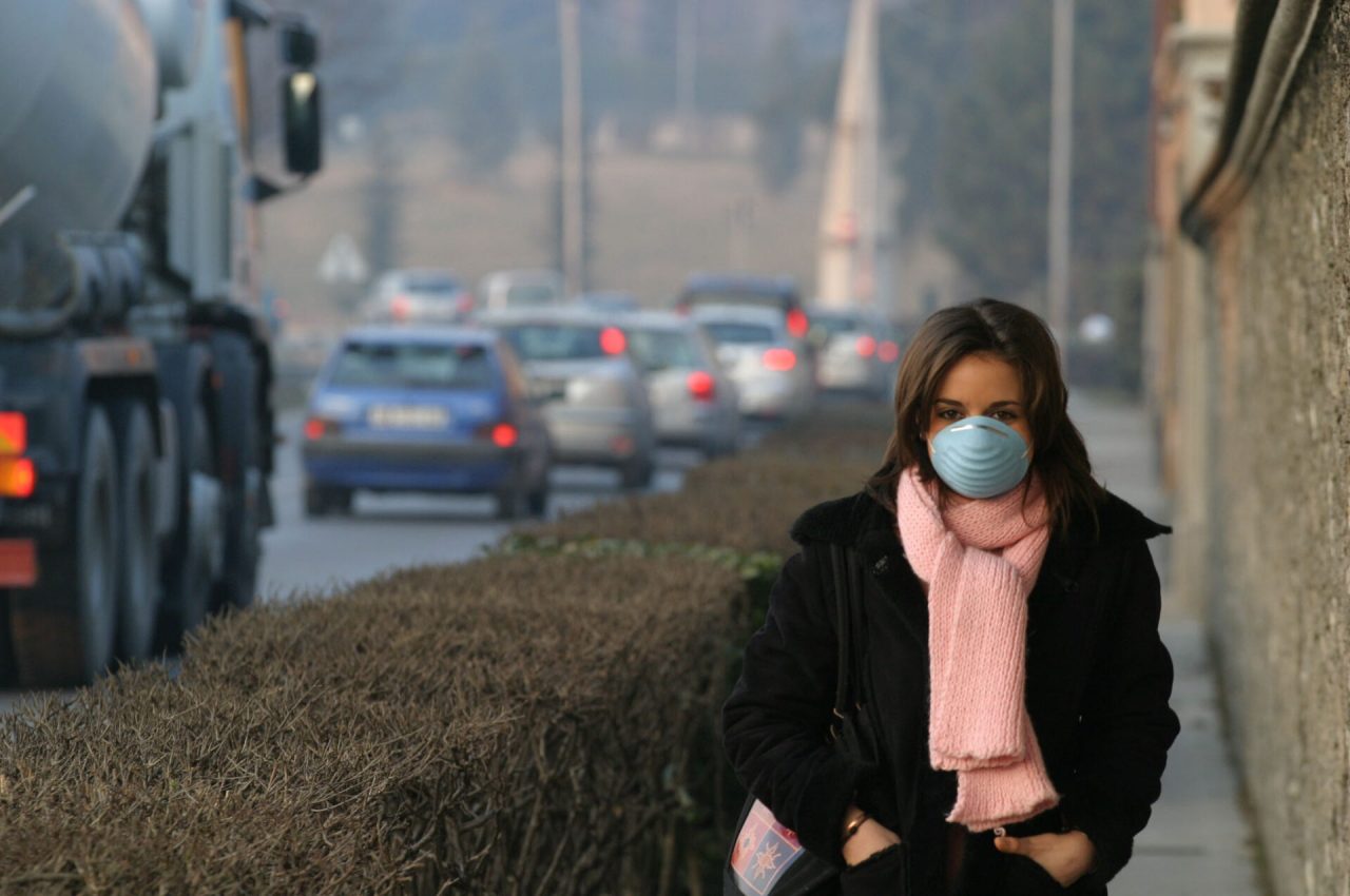 Migliora la qualità dell’aria in Lombardia, nel 2021 rispettato il limite medio massimo di 40 µG/M³ di PM10