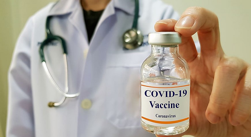 Vaccinazioni anti-covid, da oggi terza dose “booster” agli over 80