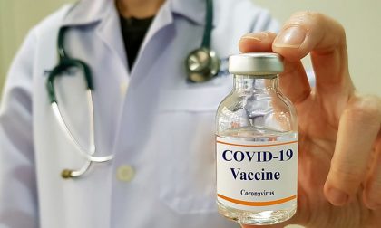 Vaccinazioni per i giovani, entro fine mese centri operativi al 100%