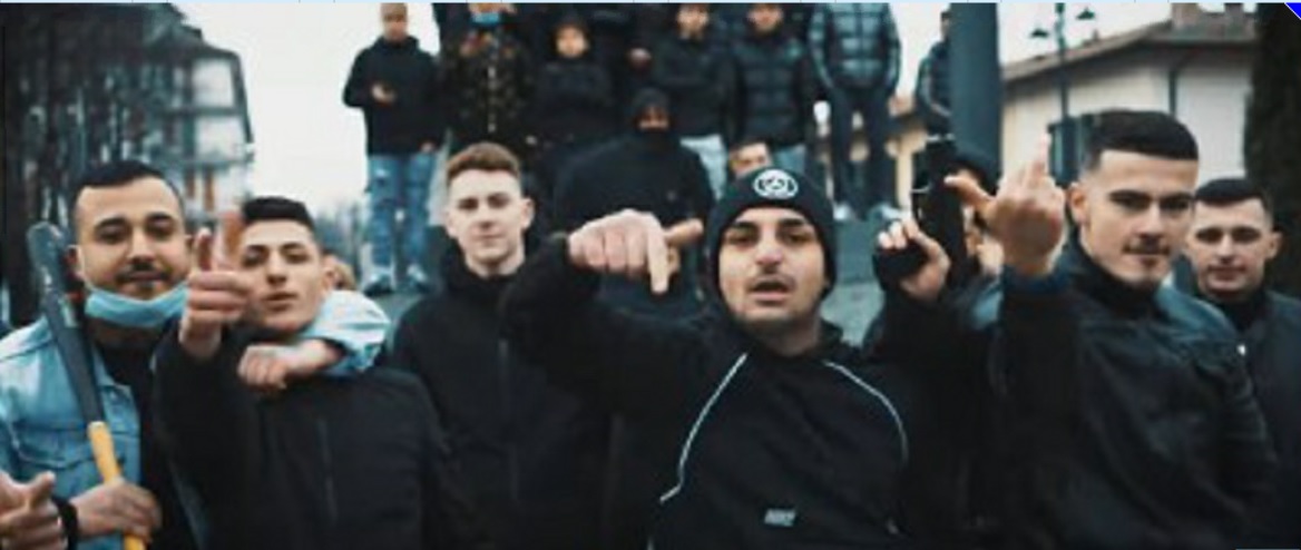 Dopo le denunce per il video in piazza il rapper Avlas si difende