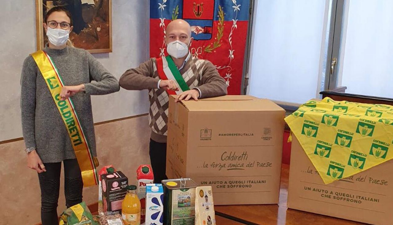 Coldiretti dona 70 kg di alimenti per i bisognosi