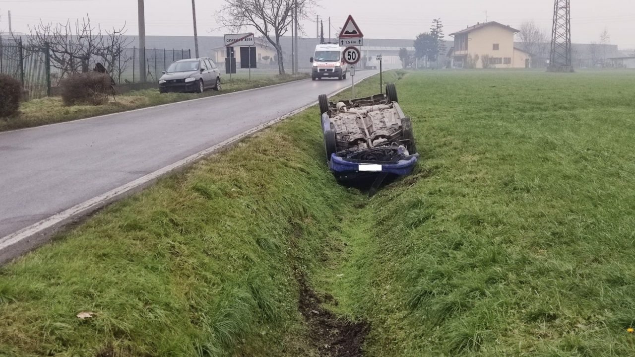 Incidente “fantasma” a Casirate: auto abbandonate dopo lo schianto