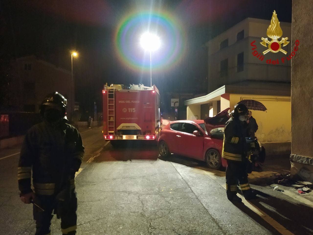 Schianto contro un muro a Spirano, 24enne in ospedale