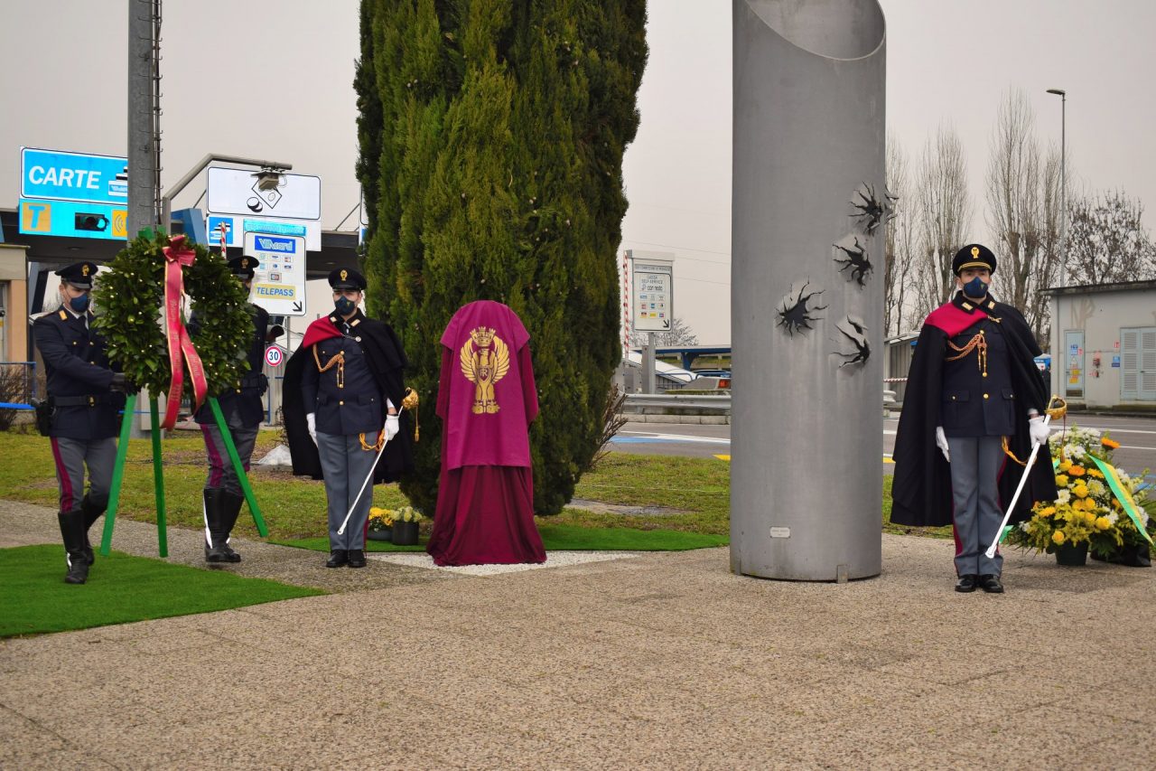 poliziotti uccisi