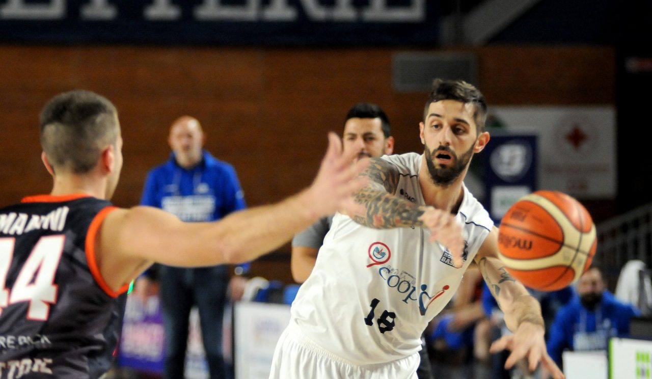 Romano Basket stecca, ma l’esordio era duro
