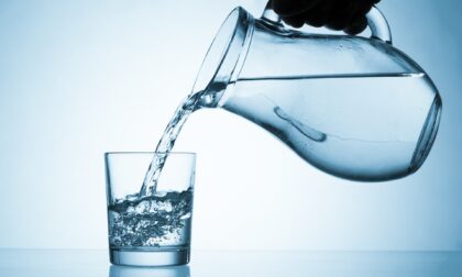 Per cosa usiamo l'acqua potabile? In Lombardia ne consumiamo 215 litri a testa al giorno (ma poca, in casa)