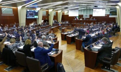 Guasto tecnico: in Regione i consiglieri tornano a votare per alzata di mano come una volta