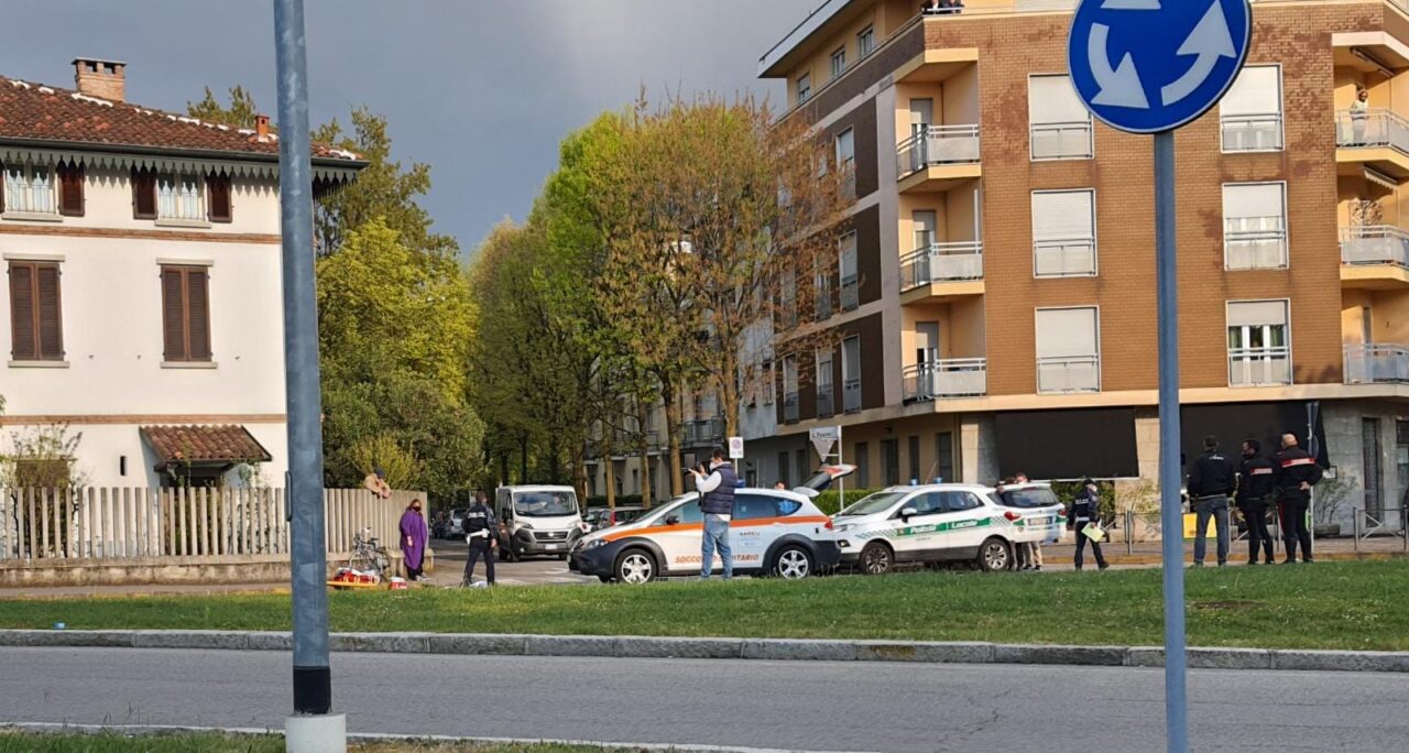 Investito in bici in via Pascoli, pensionato in gravi condizioni