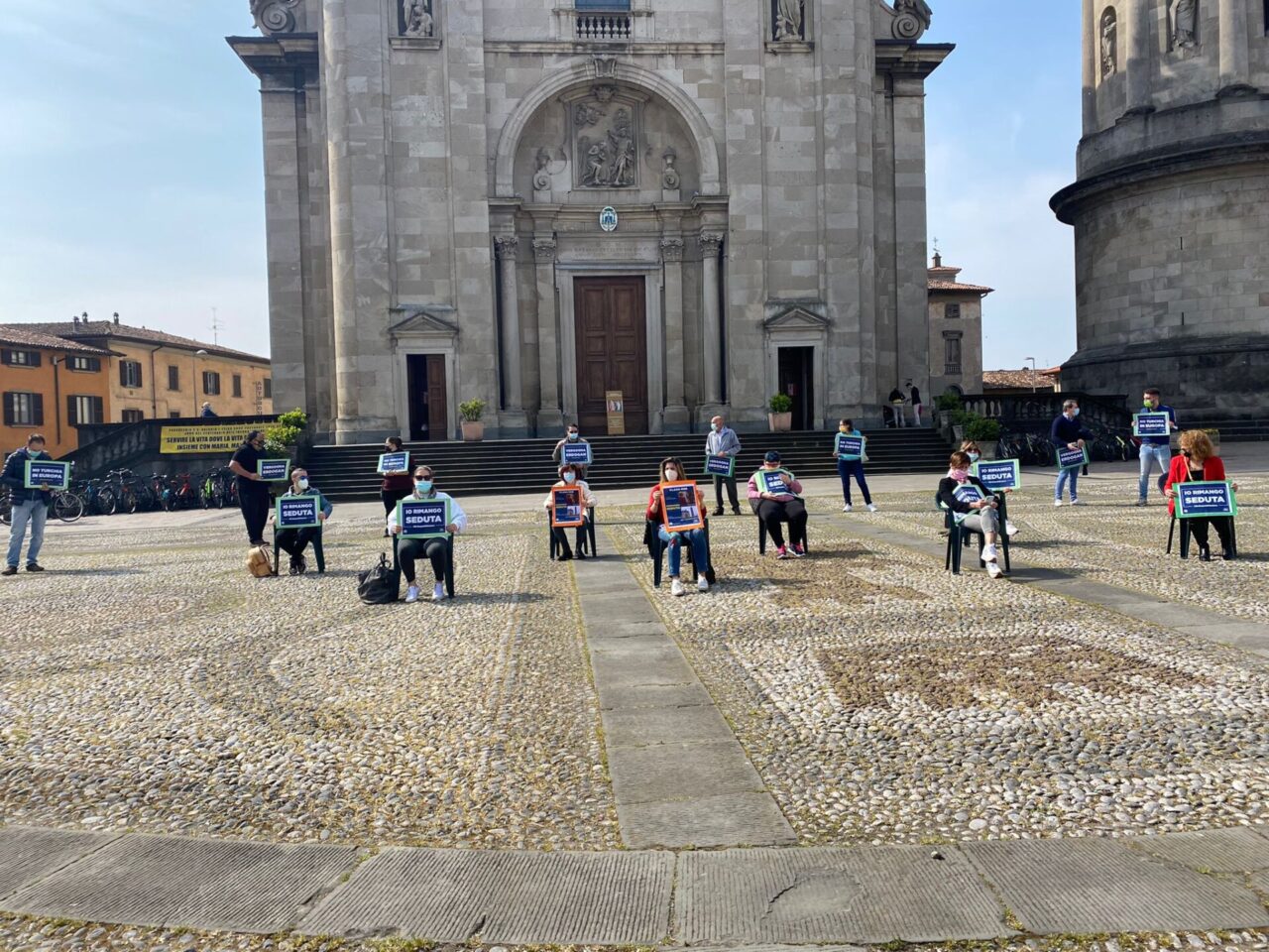 #iorimangoseduta, a Urgnano un flash mob della Lega contro l’entrata della Turchia in Europa
