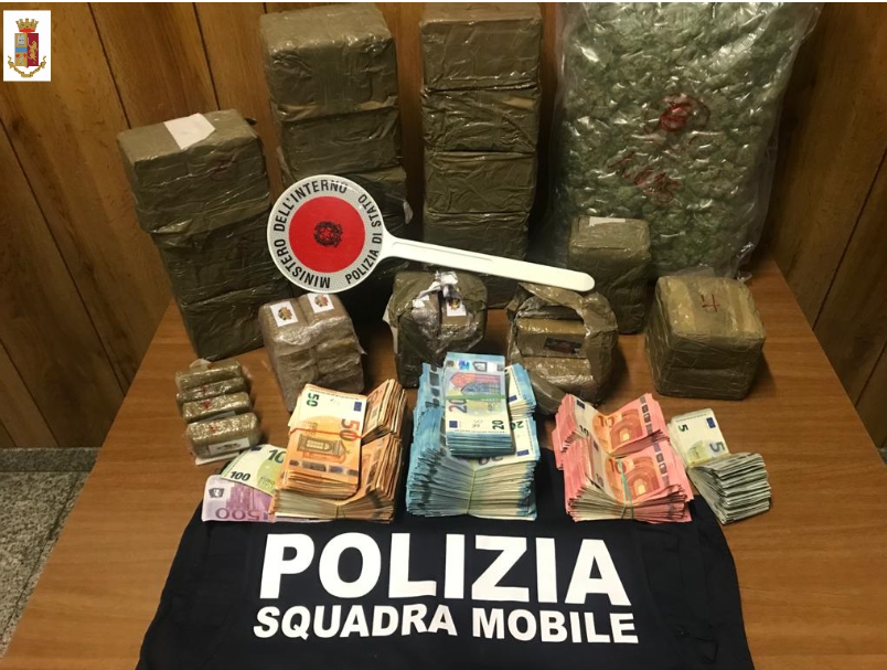 Narcotraffico, in casa aveva 20 chili di droga e 65mila euro: arrestato
