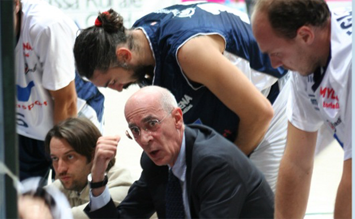 Il basket italiano piange coach Guglielmo Roggiani