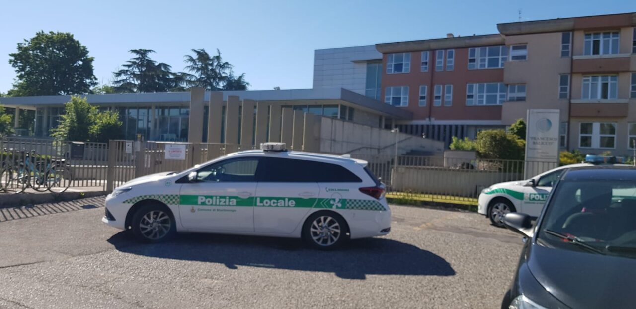 Precipita dal terzo piano della casa di riposo, muore 52enne