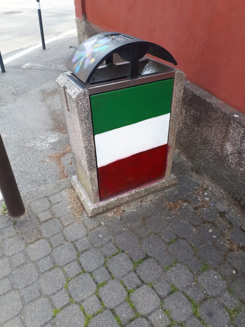 colora il paese