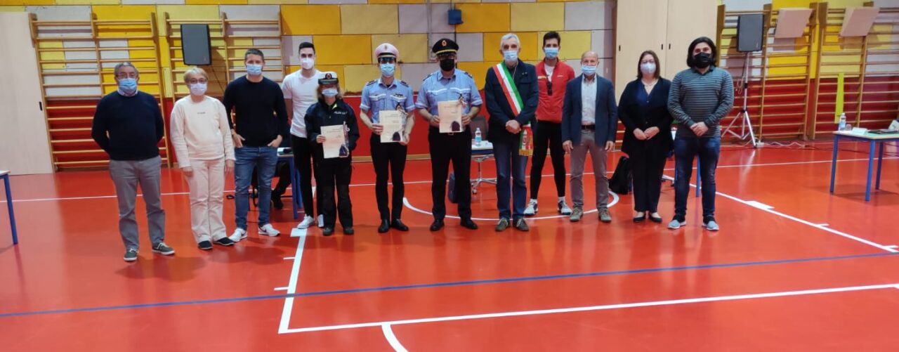 Il Presidente della Repubblica Sergio Mattarella si congratula con la Polizia locale