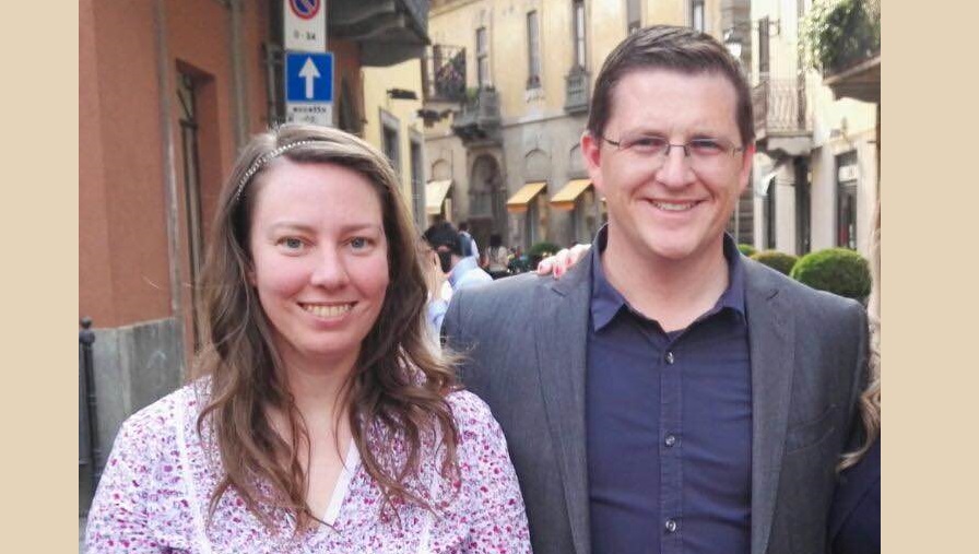 Il “caso Rinascerò” apre una crepa nella maggioranza, FdI minaccia l’addio. Ma spunta un post…