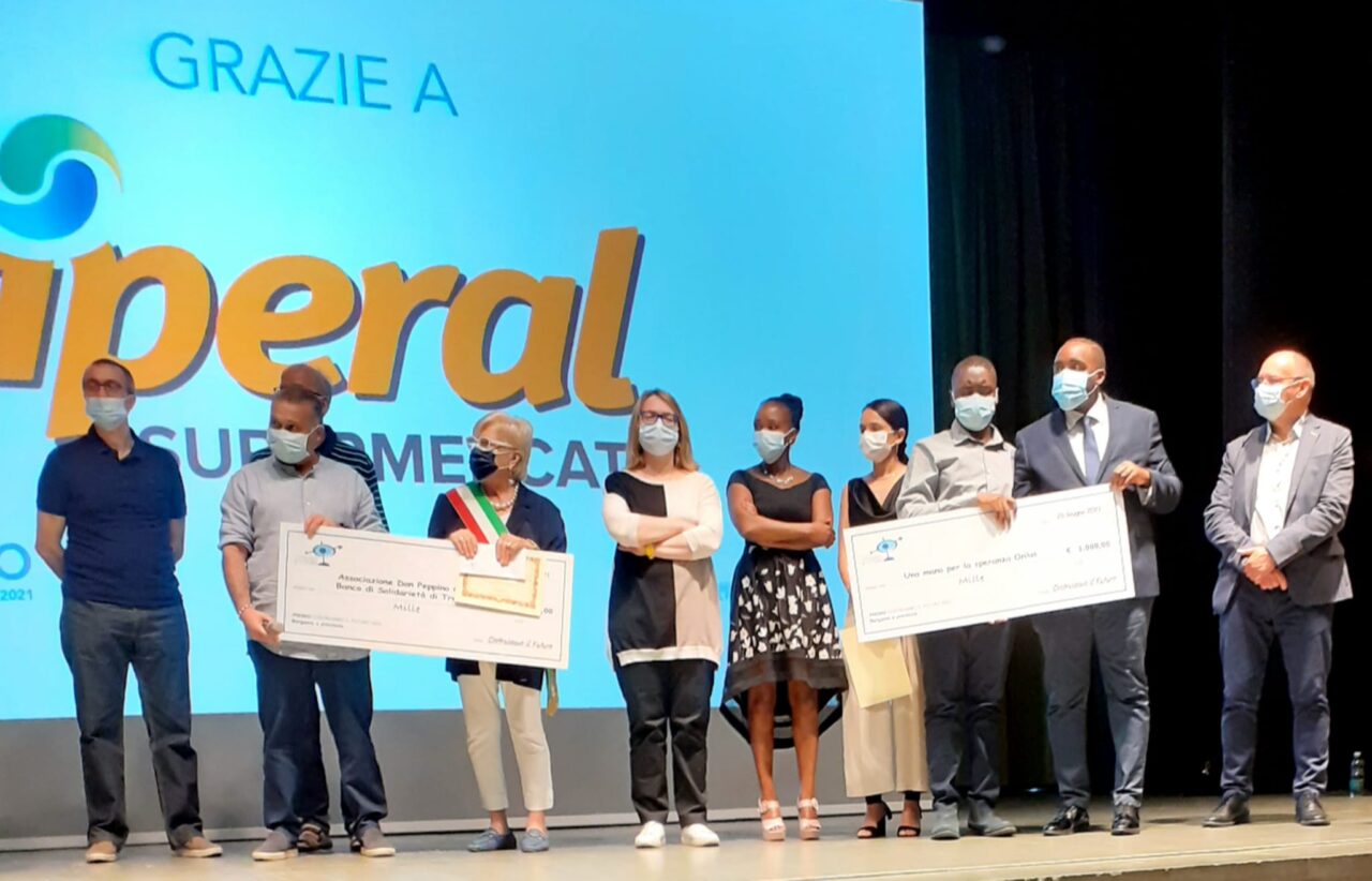 Premiate tre associazioni trevigliesi, medaglia d’oro al vicepresidente dell’Auser
