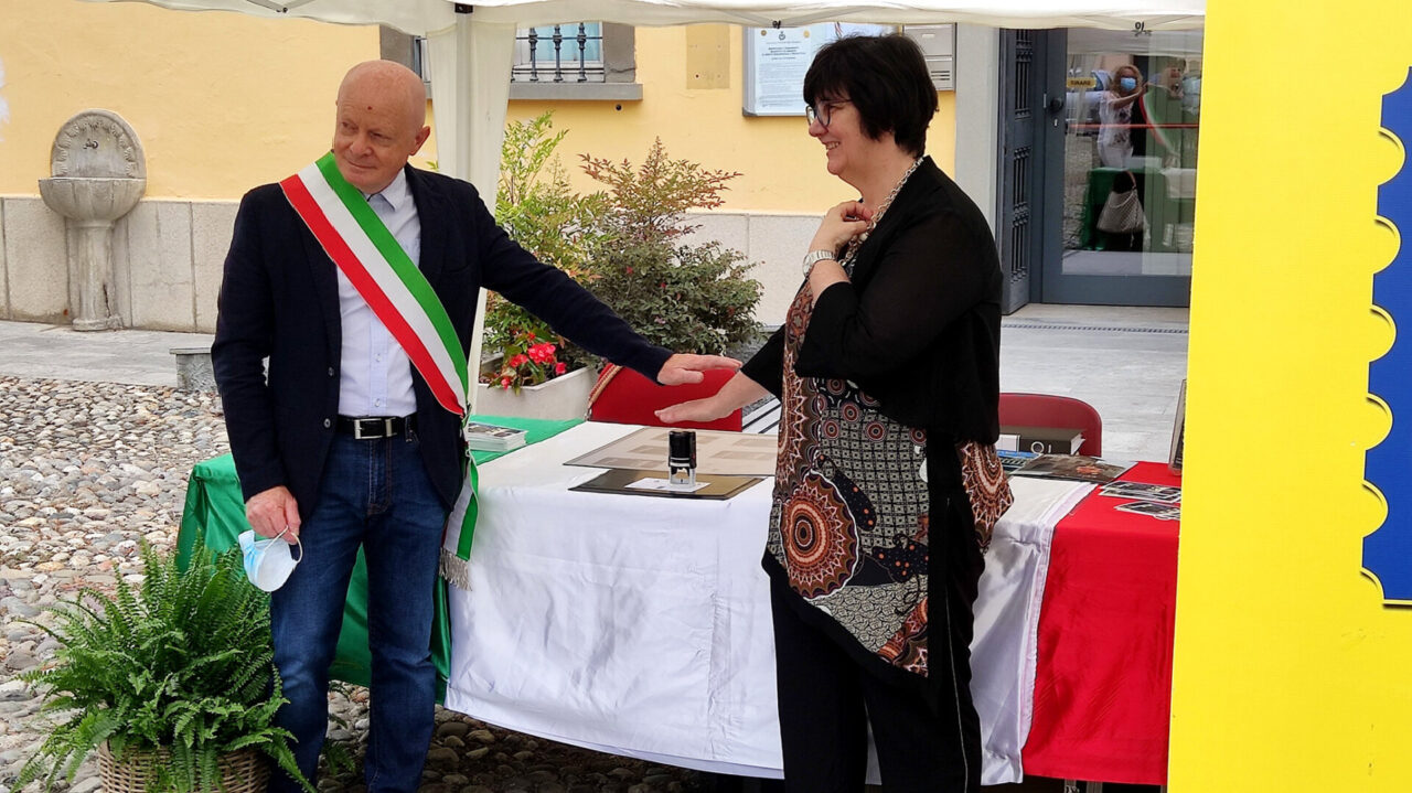 Ex sindaco benefattore, presentato l’annullo filatelico che lo omaggia