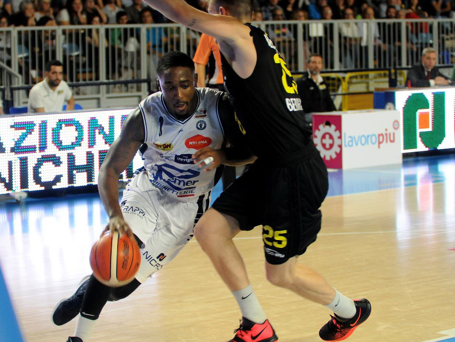 Olasewere trascina l’Eurobasket, colpaccio Roma