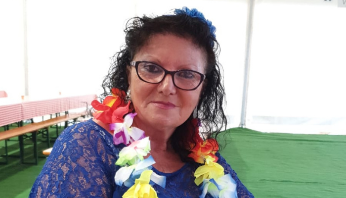 Una vita tra i corridoi di scuola, la storica bidella Annamaria va in pensione